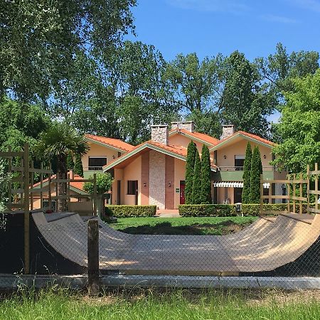 Somo Surfskate Hostel Castañedo 외부 사진