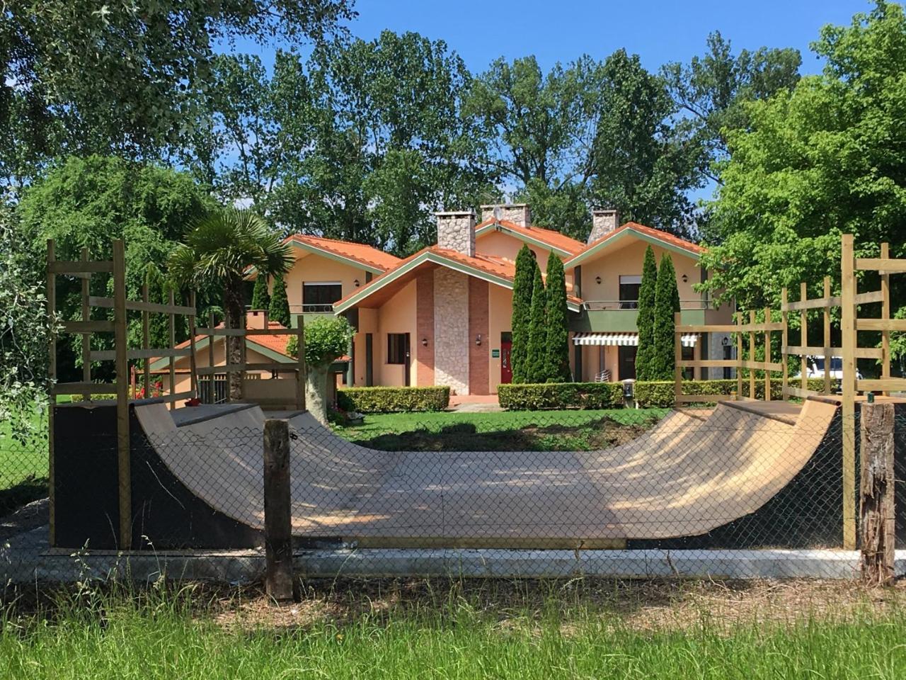 Somo Surfskate Hostel Castañedo 외부 사진